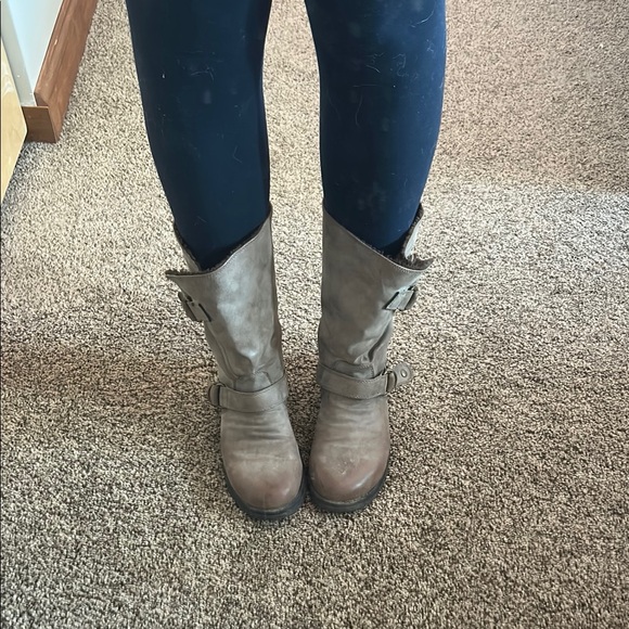 Brown Roxy Boots - Picture 10 of 10